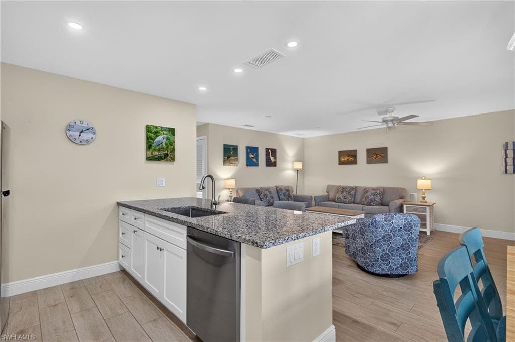 827 E Gulf DR C-3-9