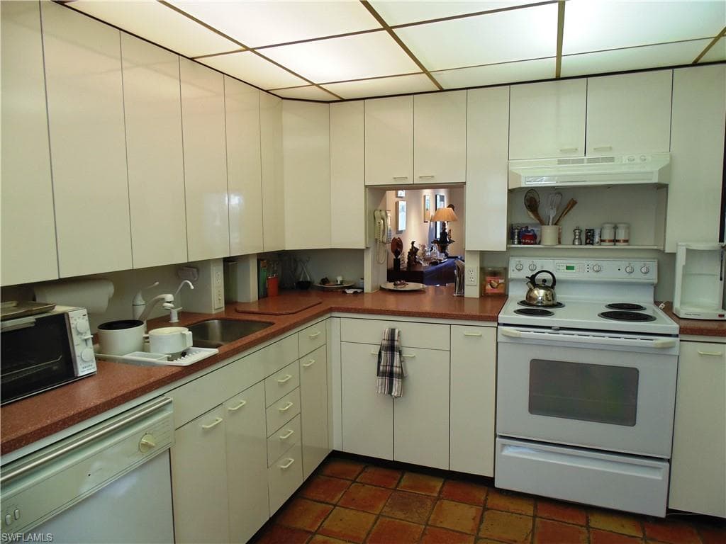 4289 Island CIR 3C-4
