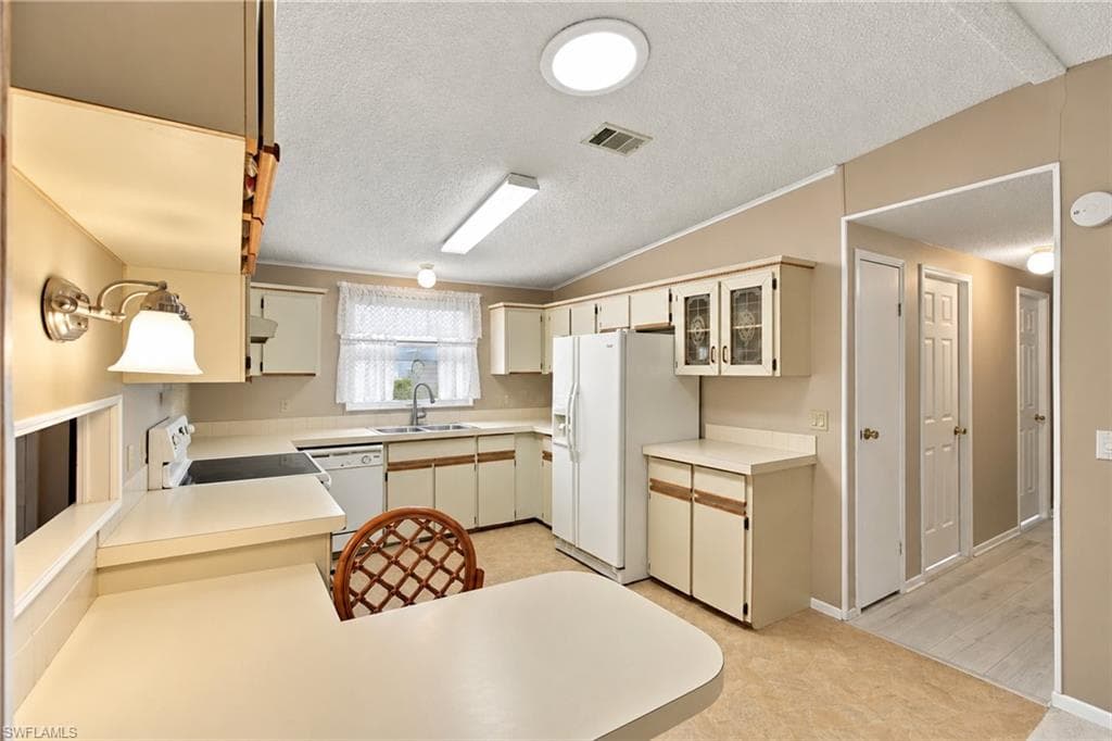 10071 Broken Woods CT S-18