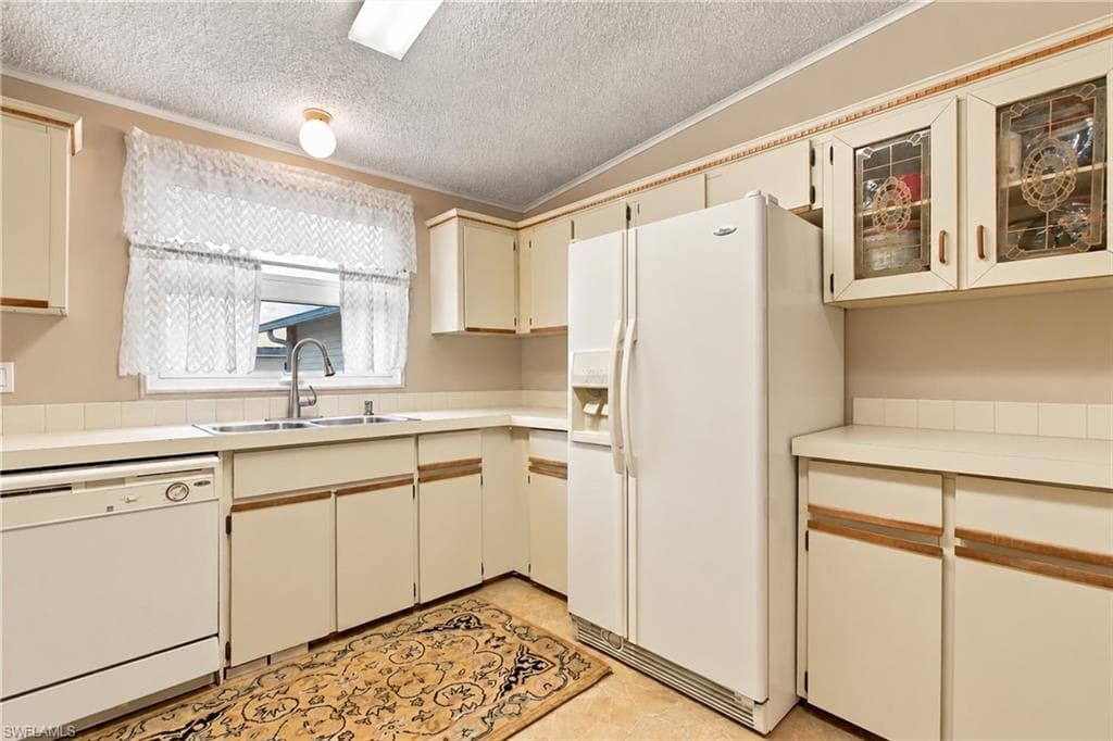 10071 Broken Woods CT S-19