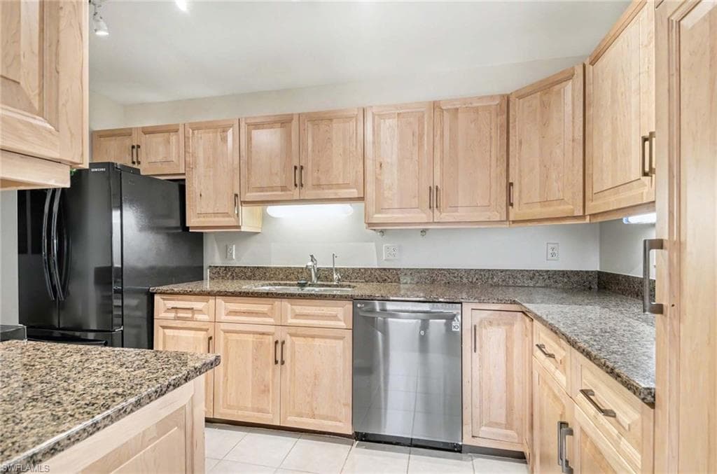 1325 Solana RD K3-5