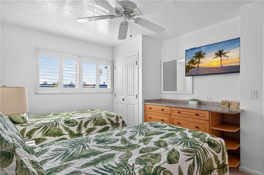 827 E Gulf DR M-7-20