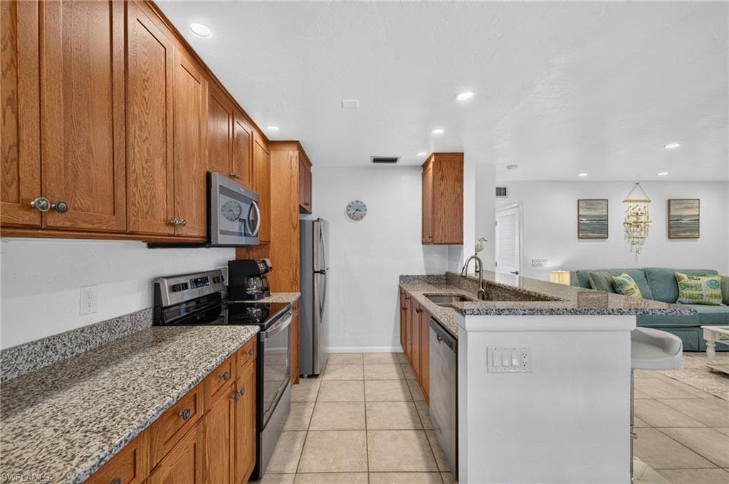 827 E Gulf DR M-7-10