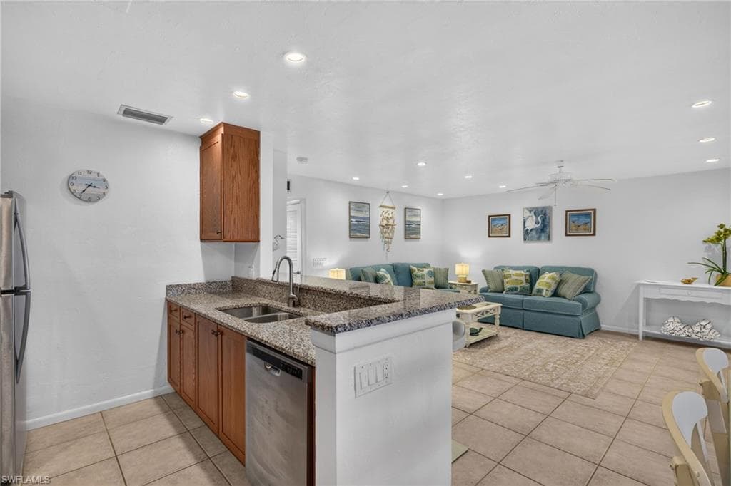 827 E Gulf DR M-7-11