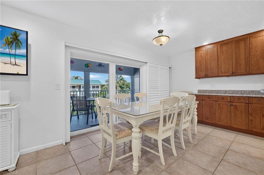827 E Gulf DR M-7-7