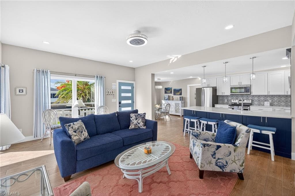 167 Mandalay RD-7