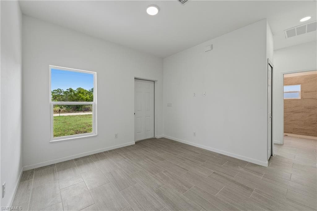 1092 Breckinridge AVE-5