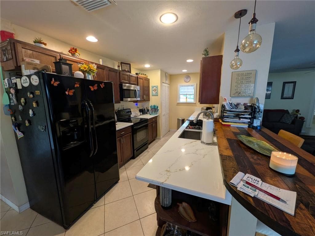 20503 Fern CIR-6