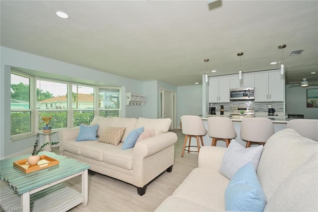 5310 Cortez CT-9