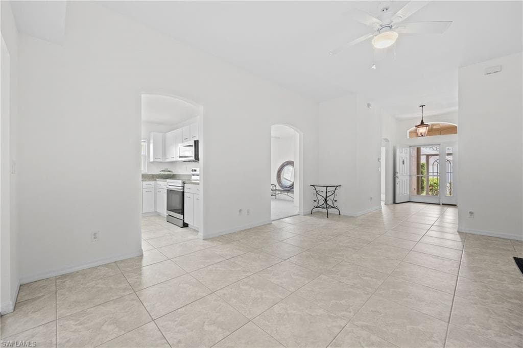 24419 Buckingham WAY-5