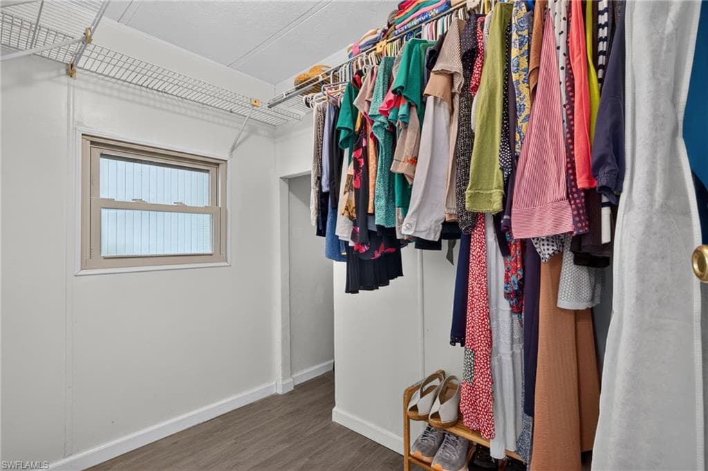 20720 Port DR-12