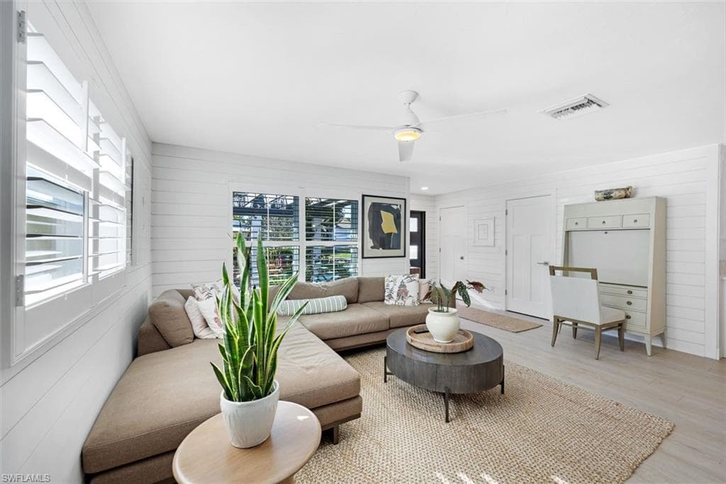 537 104th AVE N-4
