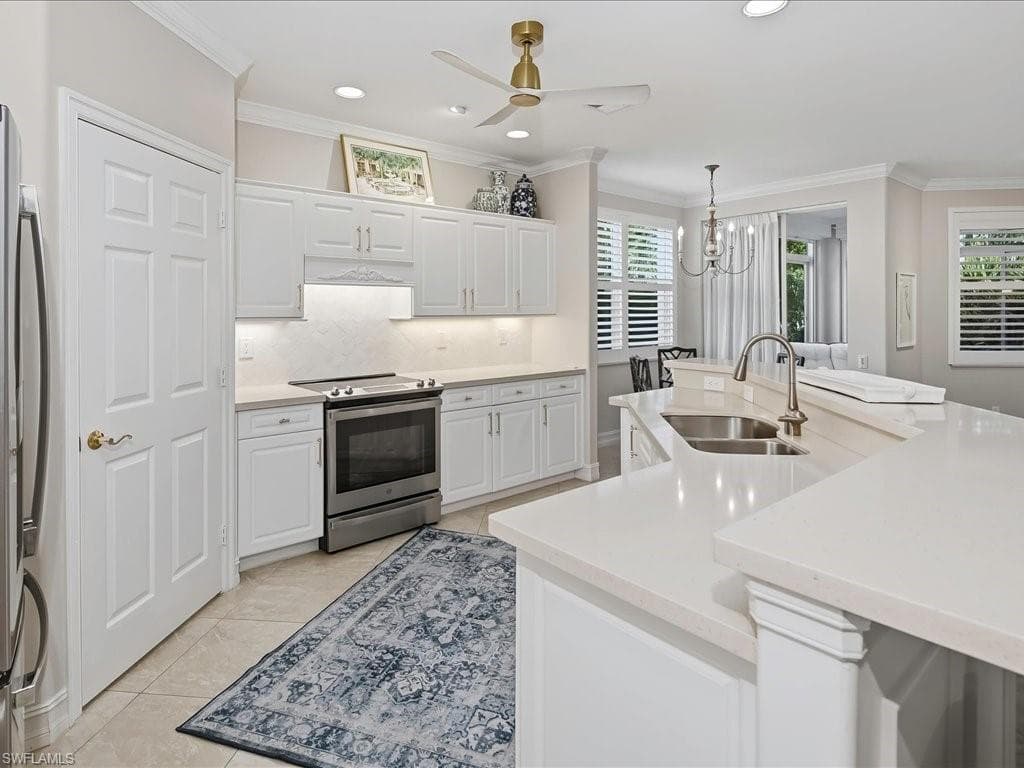 905 Carrick Bend CIR 101-18