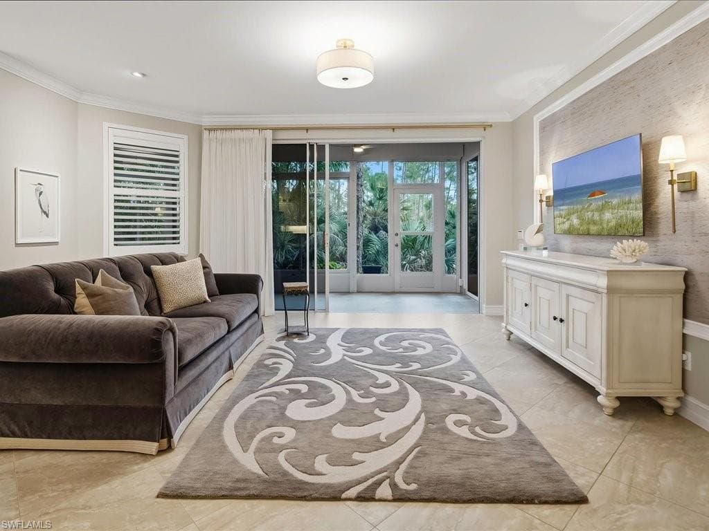 905 Carrick Bend CIR 101-7
