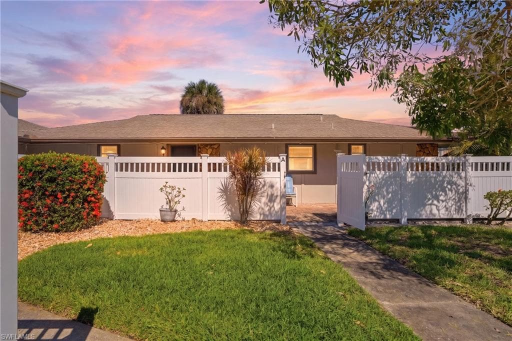 4289 Island CIR 1-0