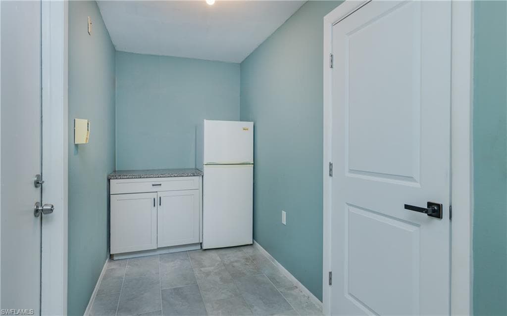 4165 Yarmouth CT-23