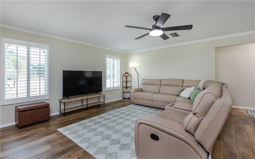 4165 Yarmouth CT-5