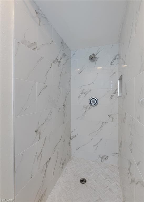 4165 Yarmouth CT-17