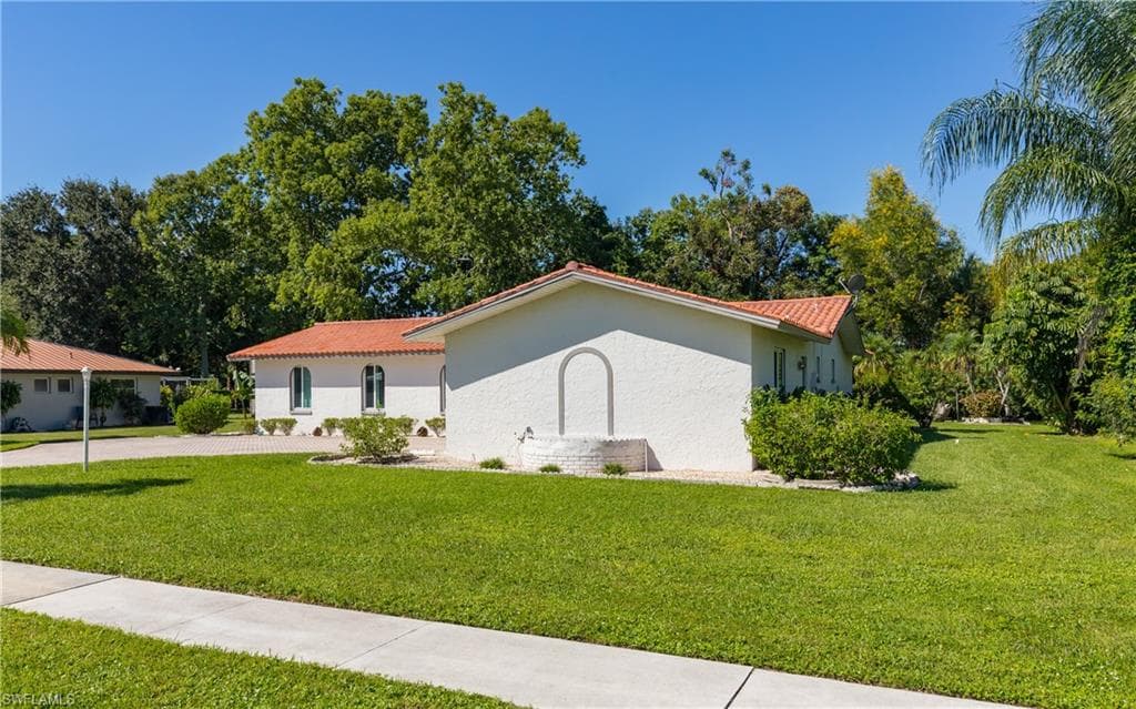 4165 Yarmouth CT-3
