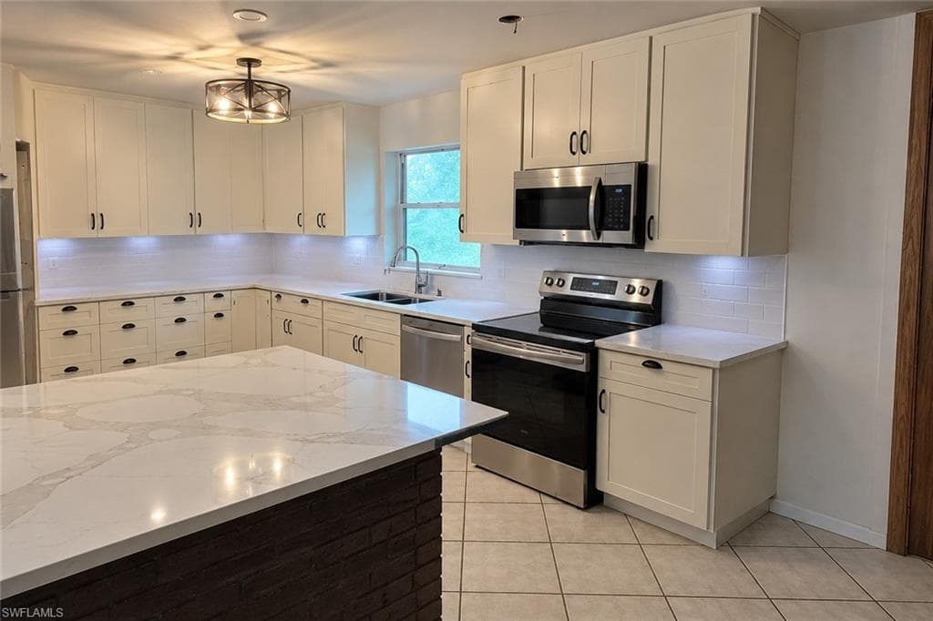 2260 Howard RD-5