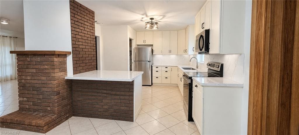 2260 Howard RD-6