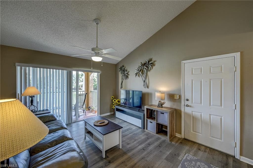 1185 Wildwood Lakes BLVD 208-6