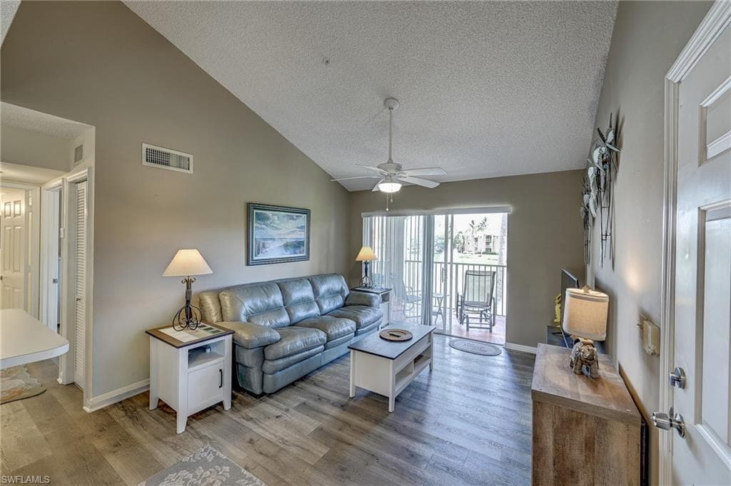 1185 Wildwood Lakes BLVD 208-3