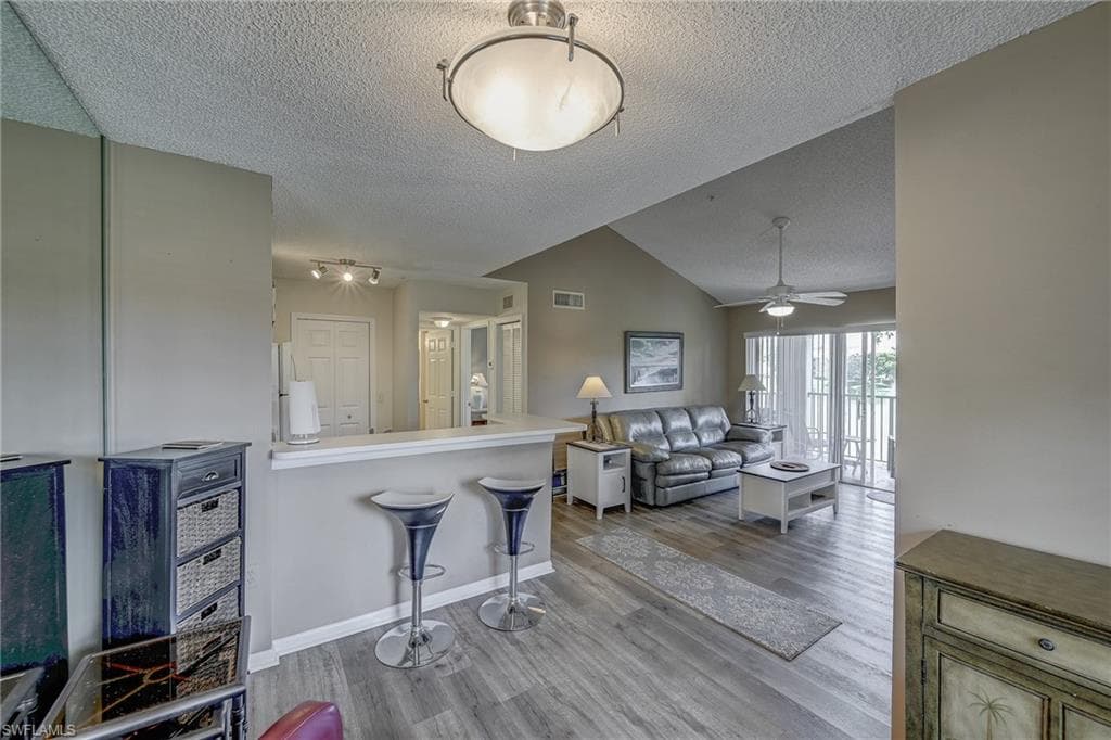 1185 Wildwood Lakes BLVD 208-10