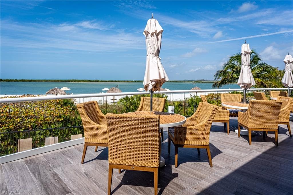 395 Gumbo Limbo LN-8