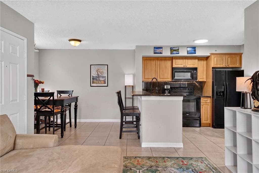 1240 Wildwood Lakes BLVD 101-7