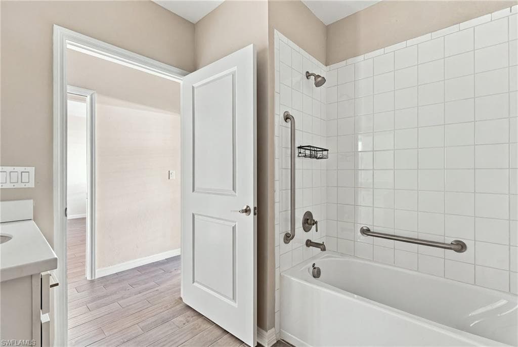 11841 Venetian Lagoon DR 103-20