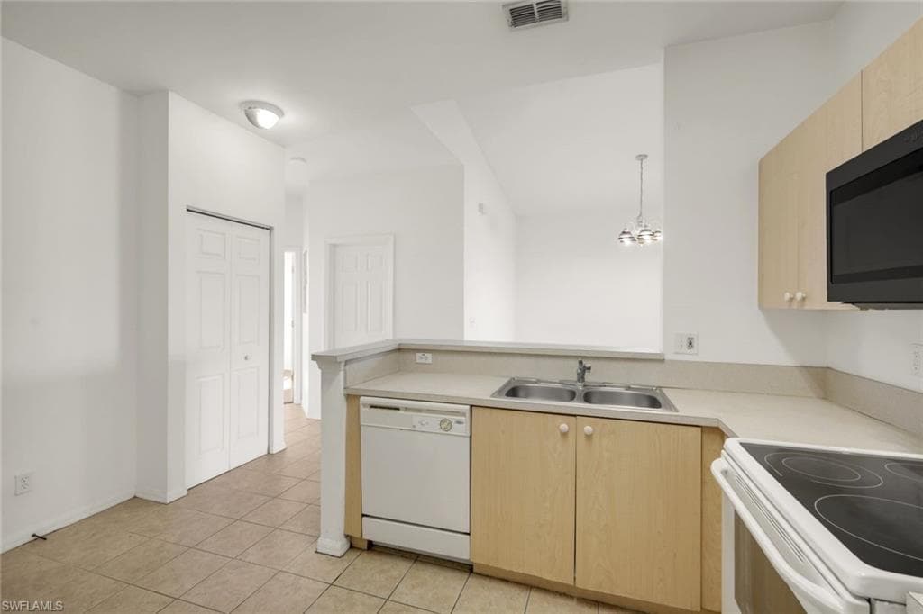 4125 Bellasol CIR 221-7