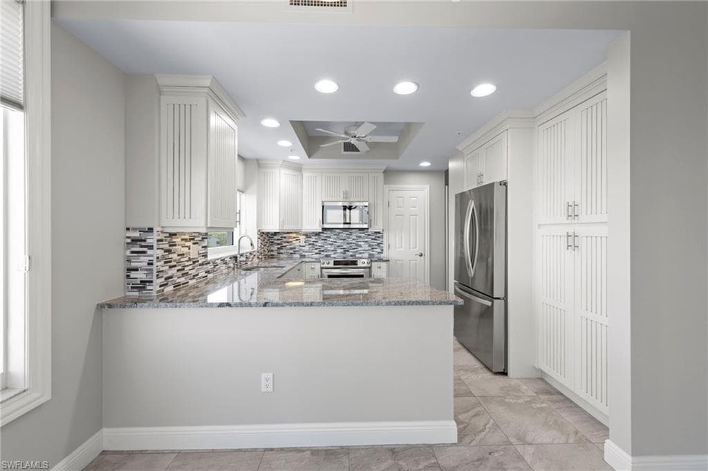 1001 Arbor Lake DR 608-9