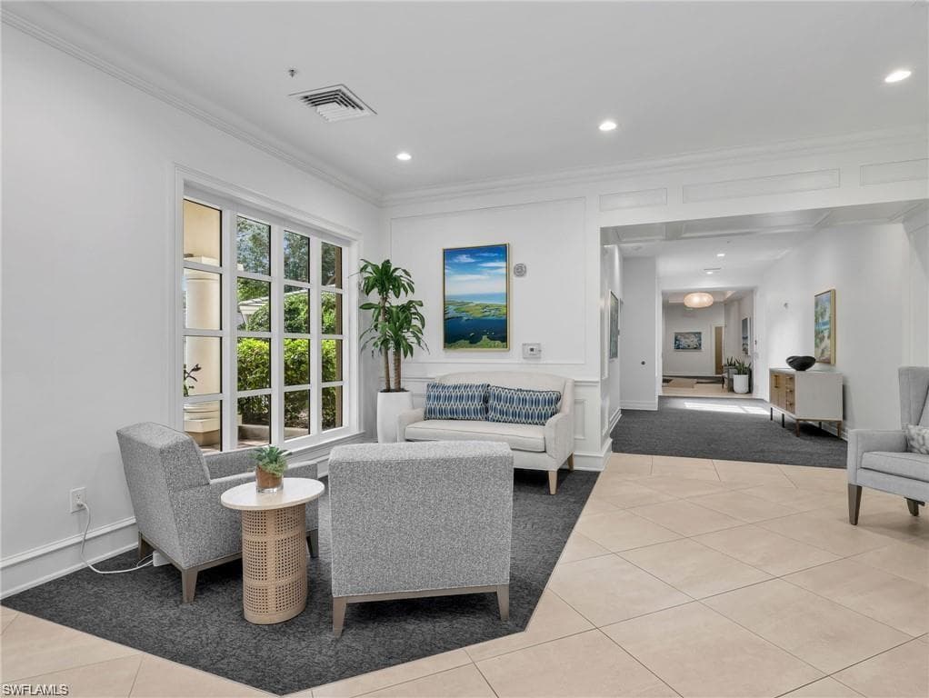 1001 Arbor Lake DR 608-38