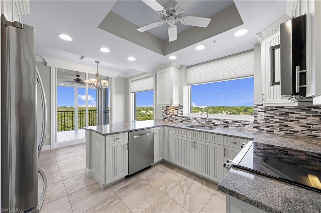 1001 Arbor Lake DR 608-7