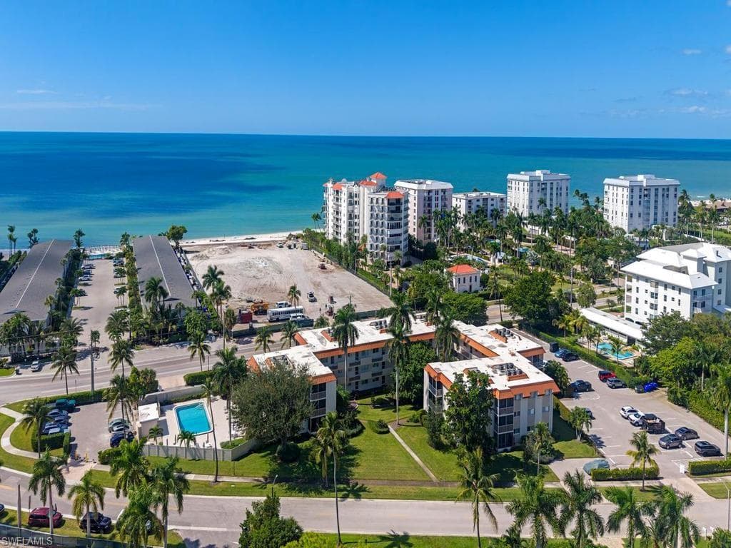 1100 Gulf Shore BLVD N 305-11