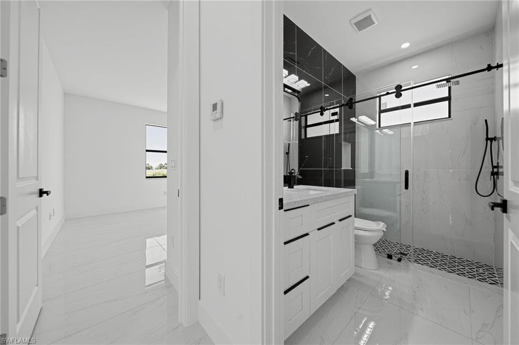4284 72nd AVE NE-32