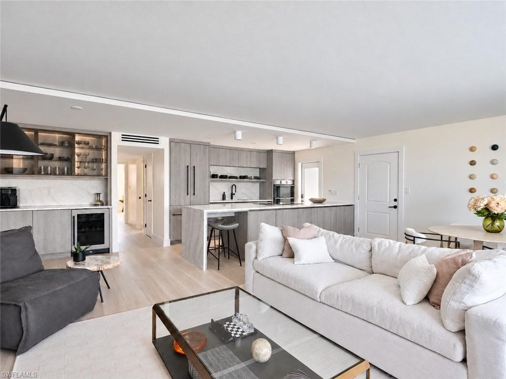 322 Harbour DR 104D-6