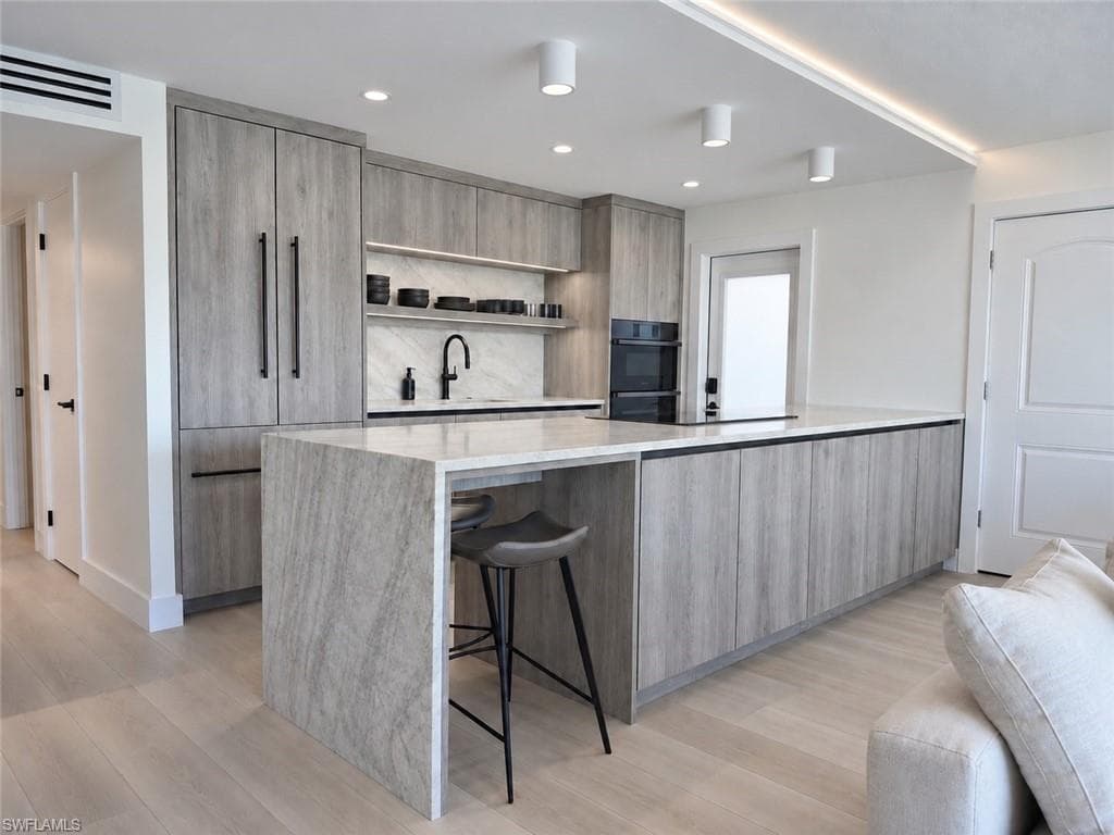 322 Harbour DR 104D-2