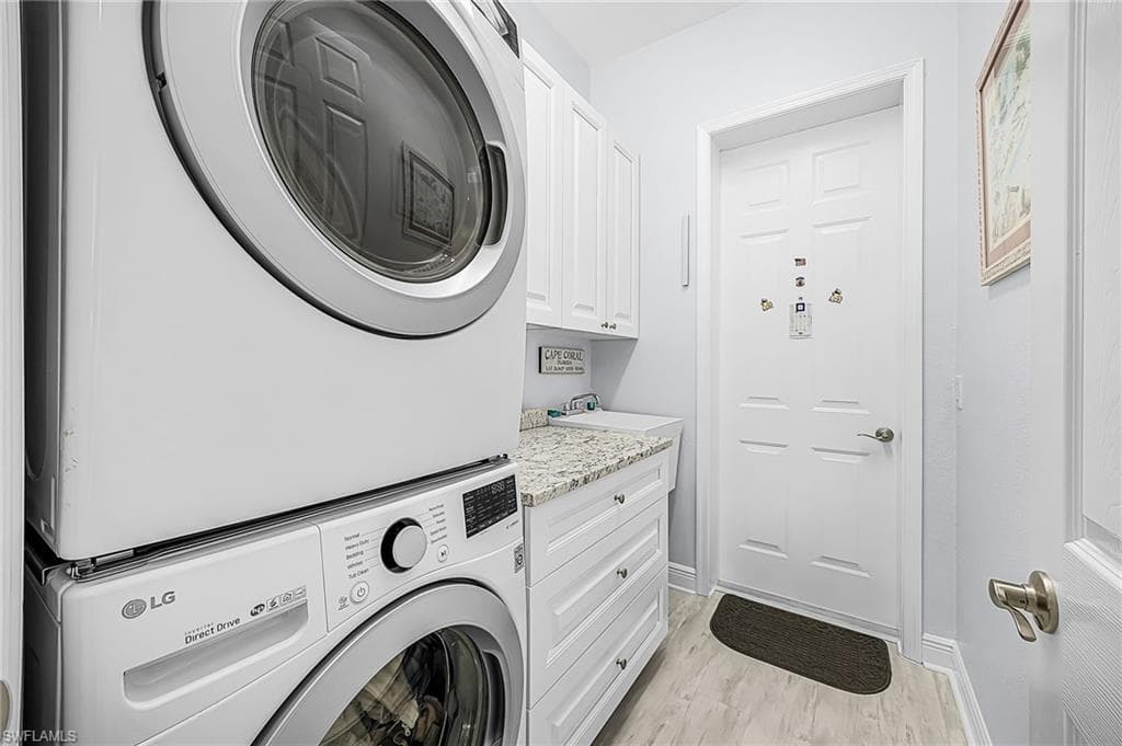 11959 Prince Charles CT-17