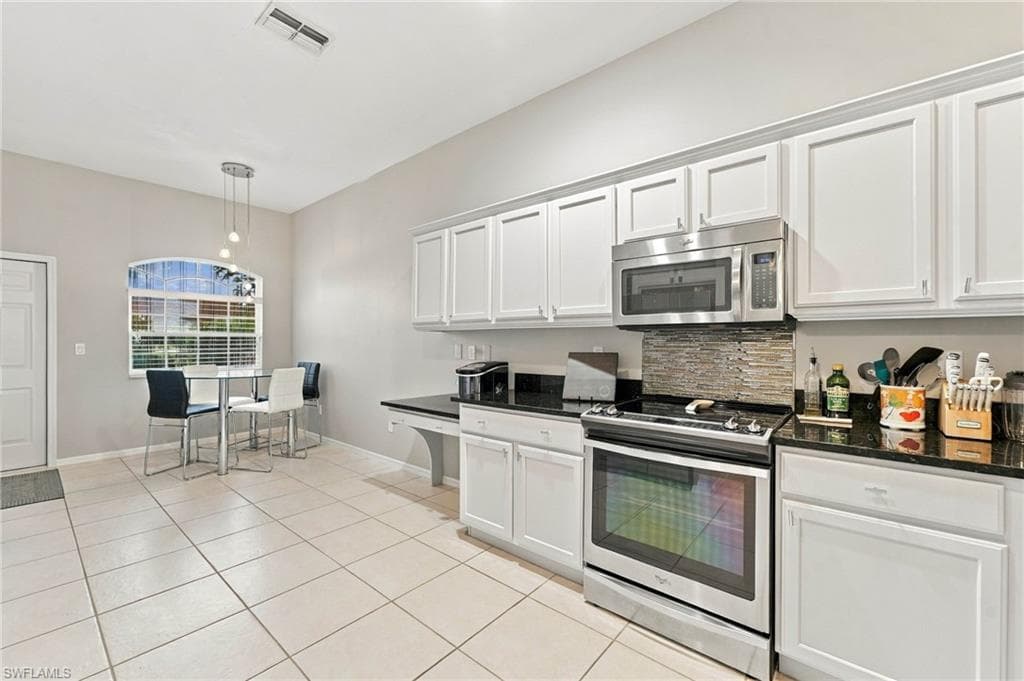 6524 Castlelawn PL 64-23