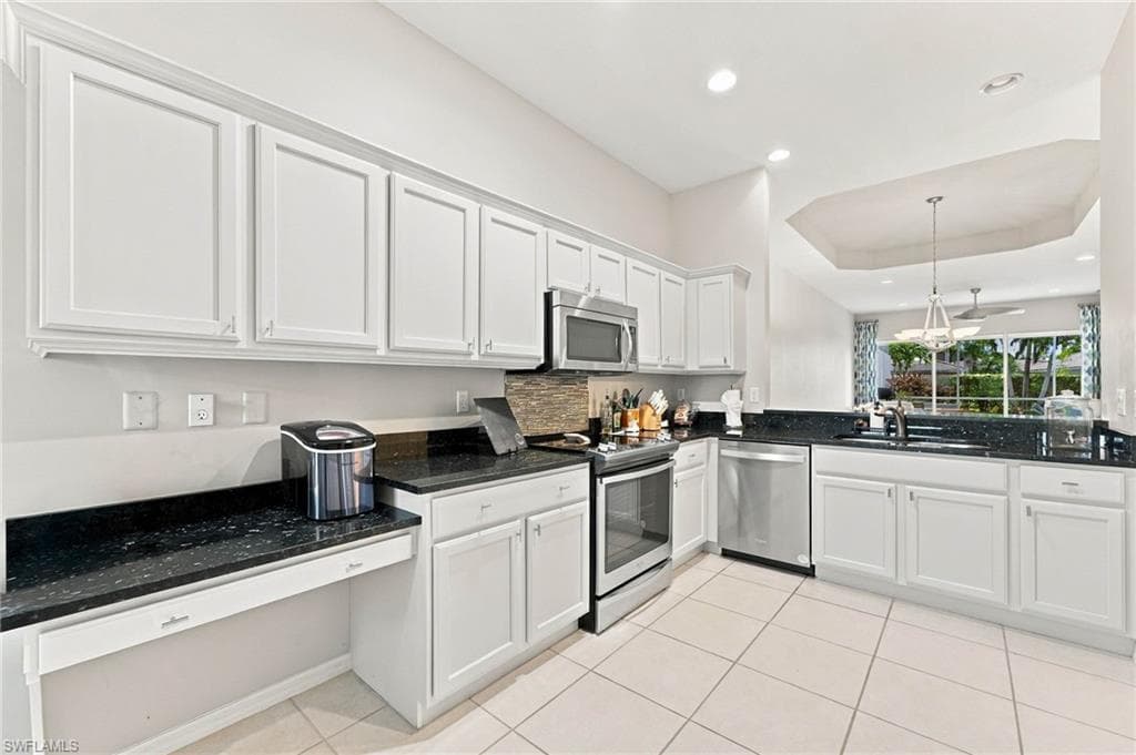 6524 Castlelawn PL 64-27