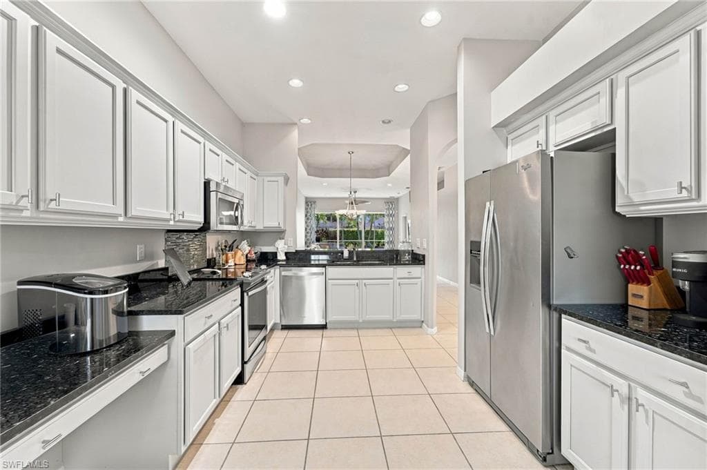6524 Castlelawn PL 64-24