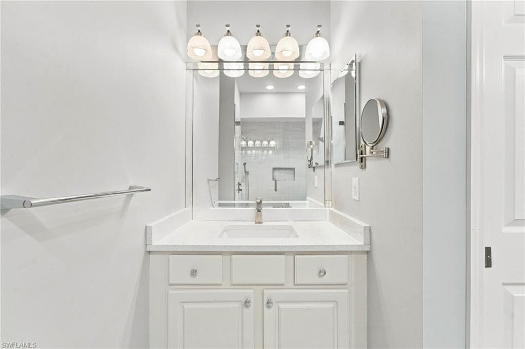 6524 Castlelawn PL 64-44