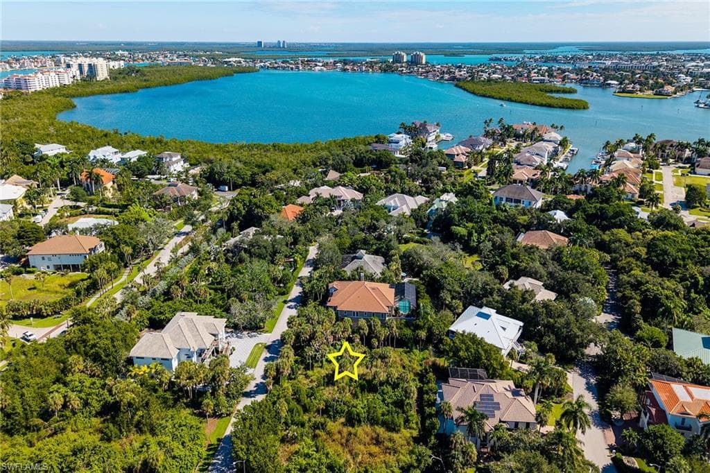 373 Live Oak LN-6