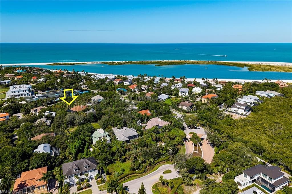 373 Live Oak LN-20