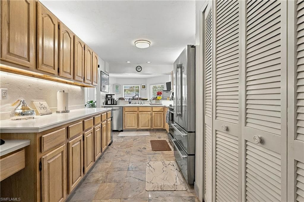 6550 Willow Lake CIR-7
