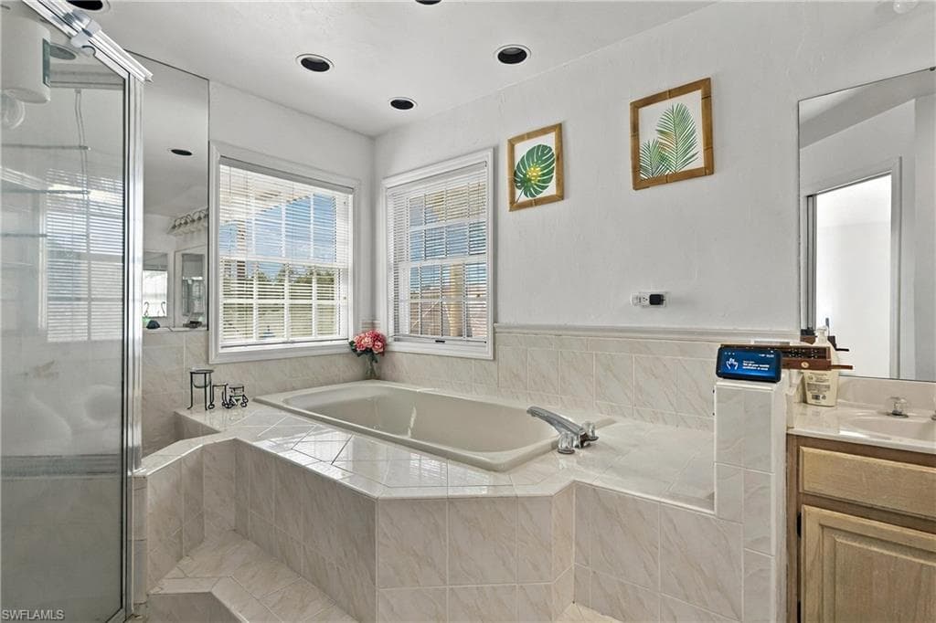 6550 Willow Lake CIR-20