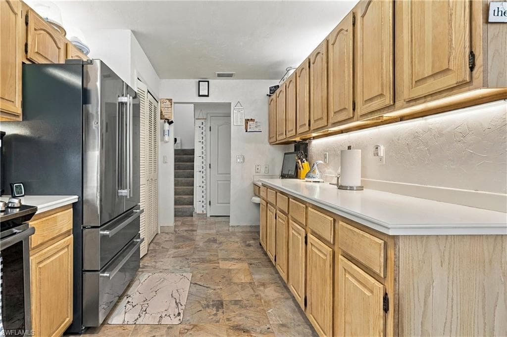 6550 Willow Lake CIR-9