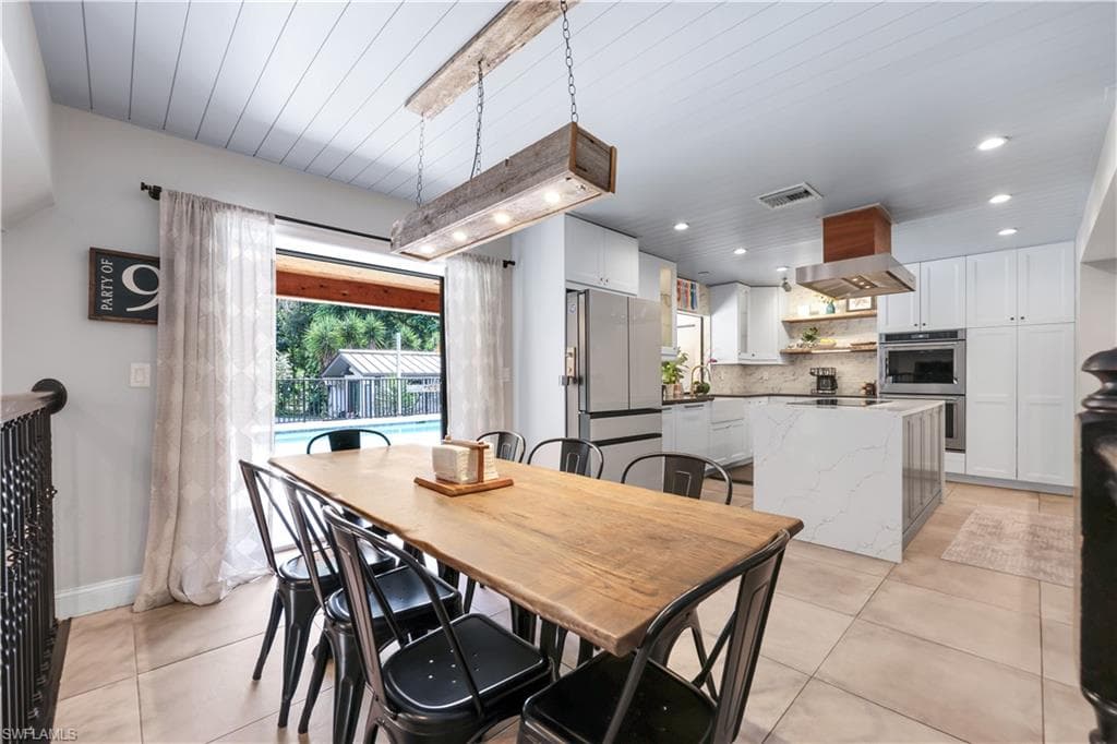 6100 Dogwood WAY-9